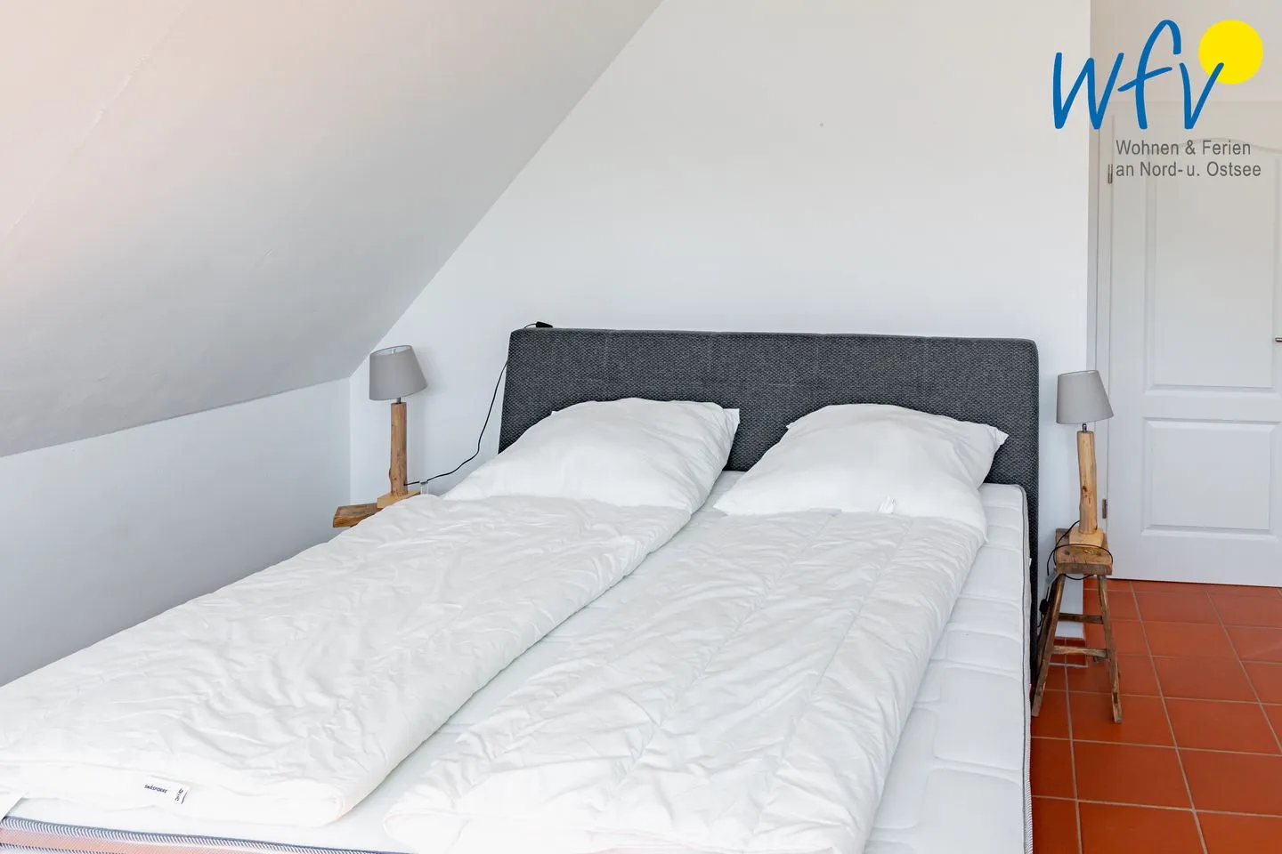 Ferienhaus am Gutspark Dranske Ferienwohnung Seegras Rügen - Dranske - Schlafzimmer