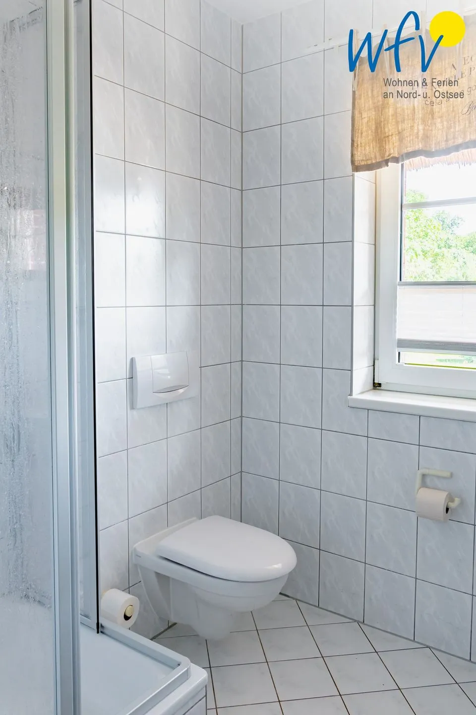 Ferienhaus am Gutspark Dranske Ferienwohnung Strandkamille Rügen - Dranske - Badezimmer