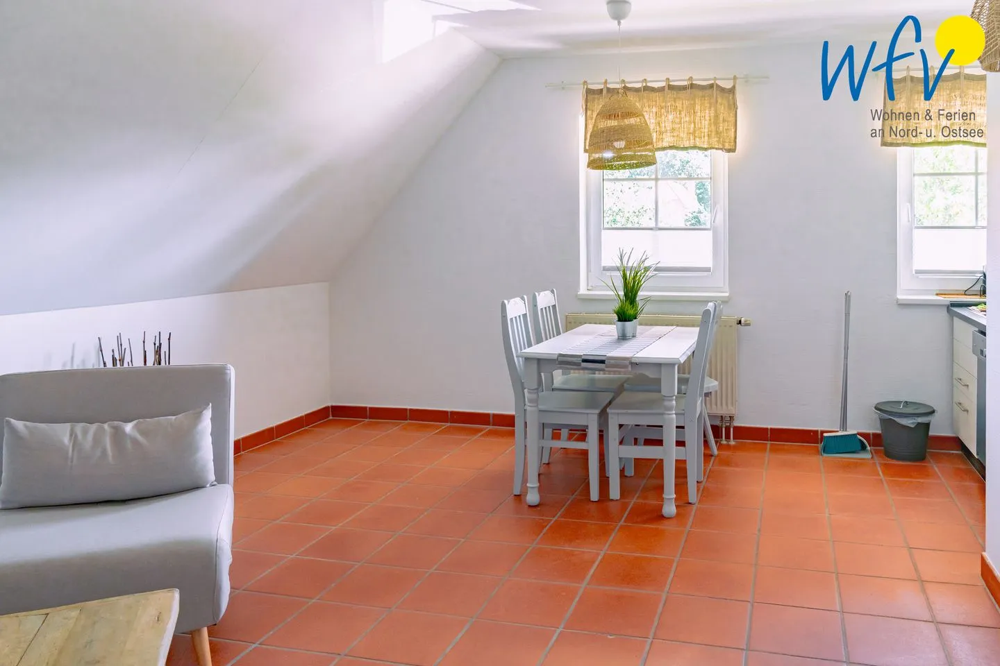 Ferienhaus am Gutspark Dranske Ferienwohnung Strandkamille Rügen - Dranske - Küche / Küchenzeile