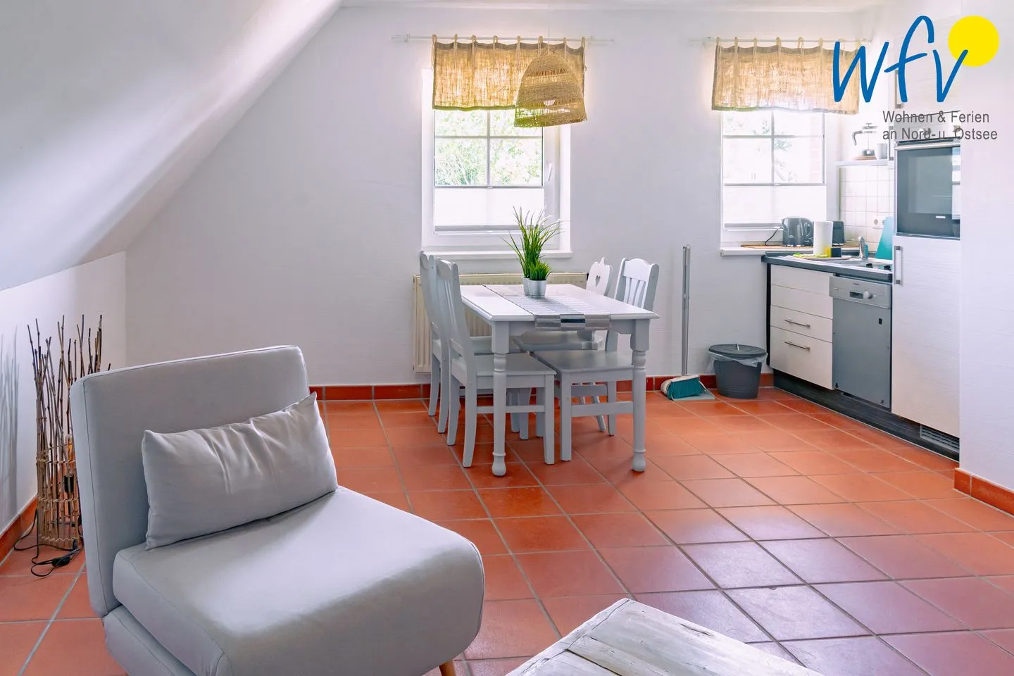 Ferienhaus am Gutspark Dranske Ferienwohnung Strandkamille Rügen - Dranske - Küche / Küchenzeile