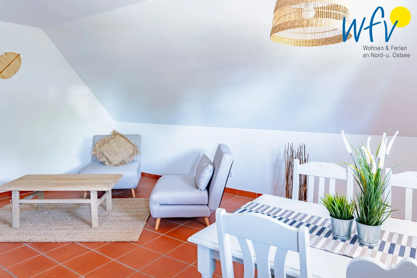 Ferienhaus am Gutspark Dranske Ferienwohnung Strandkamille Rügen - Dranske - Wohnzimmer