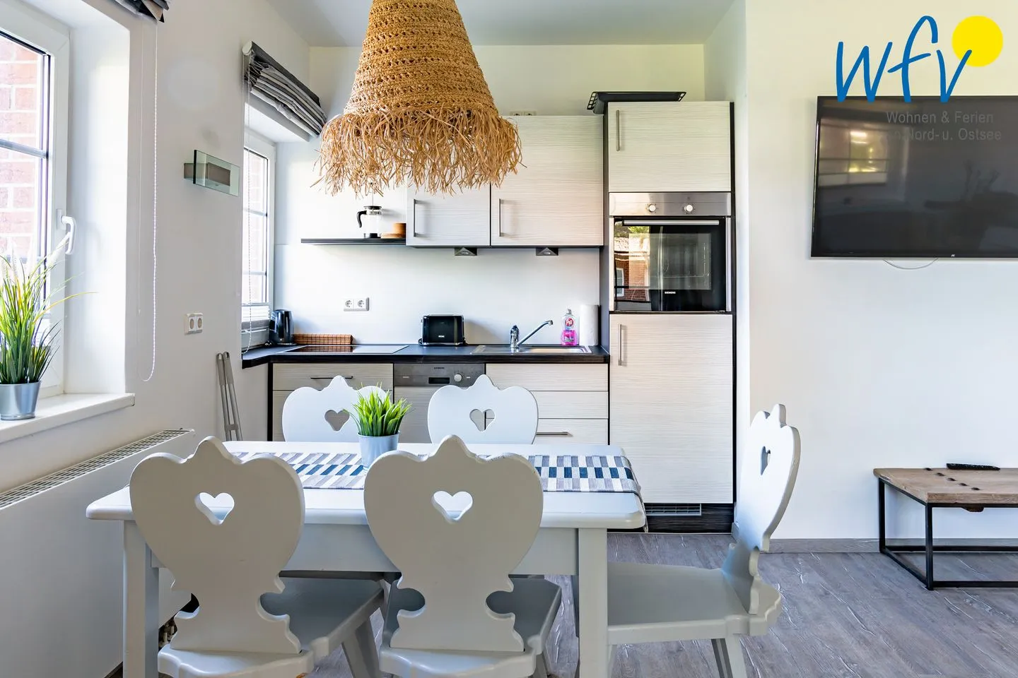 Ferienhaus am Gutspark Dranske Ferienwohnung Sonnentag Rügen - Dranske - Küche / Küchenzeile