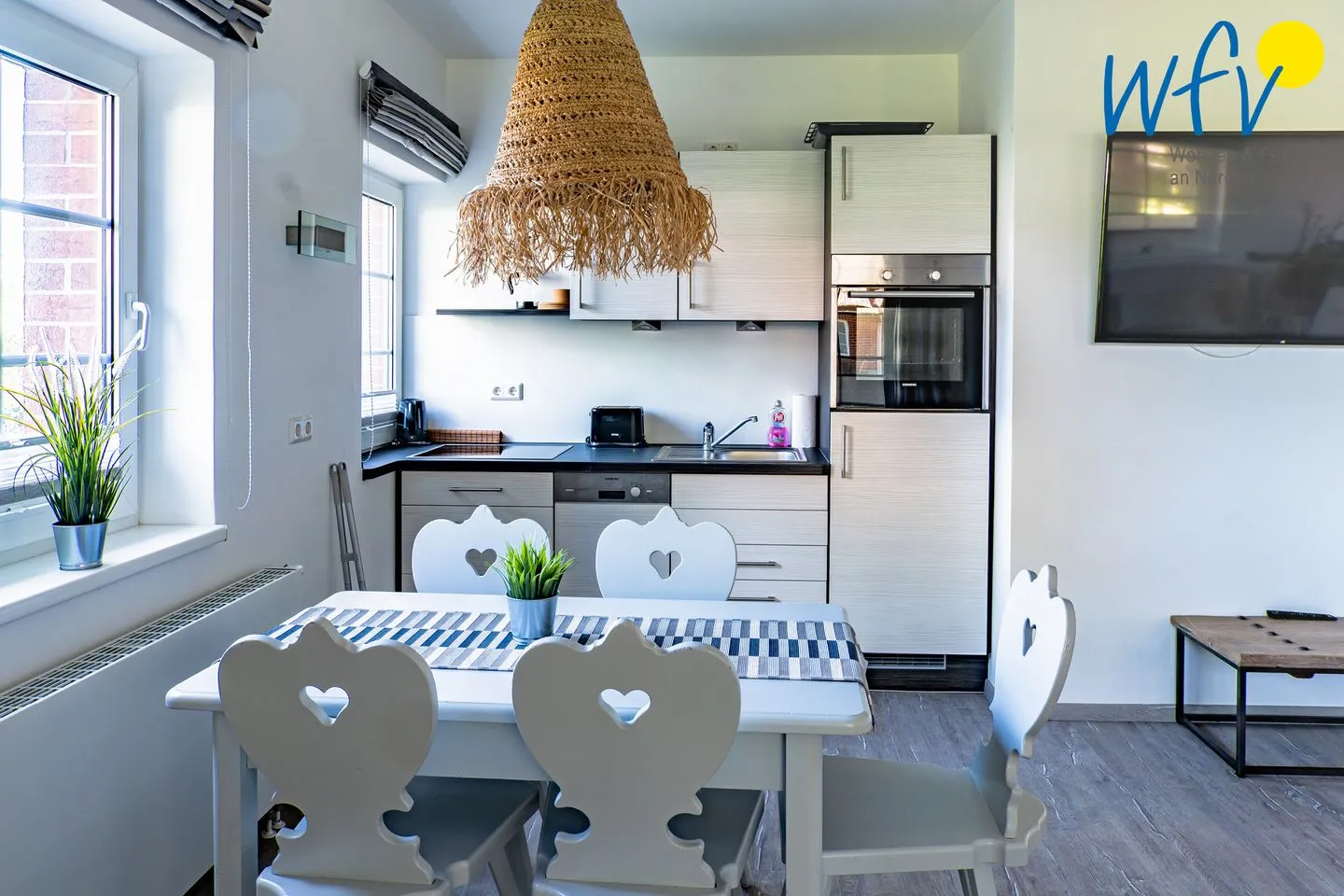 Ferienhaus am Gutspark Dranske Ferienwohnung Sonnentag Rügen - Dranske - Küche / Küchenzeile