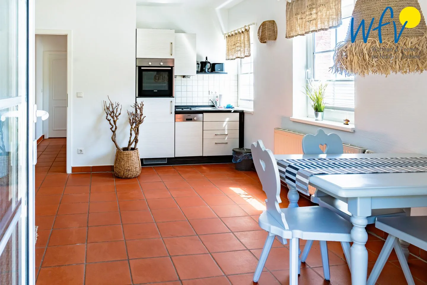 Ferienhaus am Gutspark Dranske Ferienwohnung Sonnenmeer Rügen - Dranske - Küche / Küchenzeile