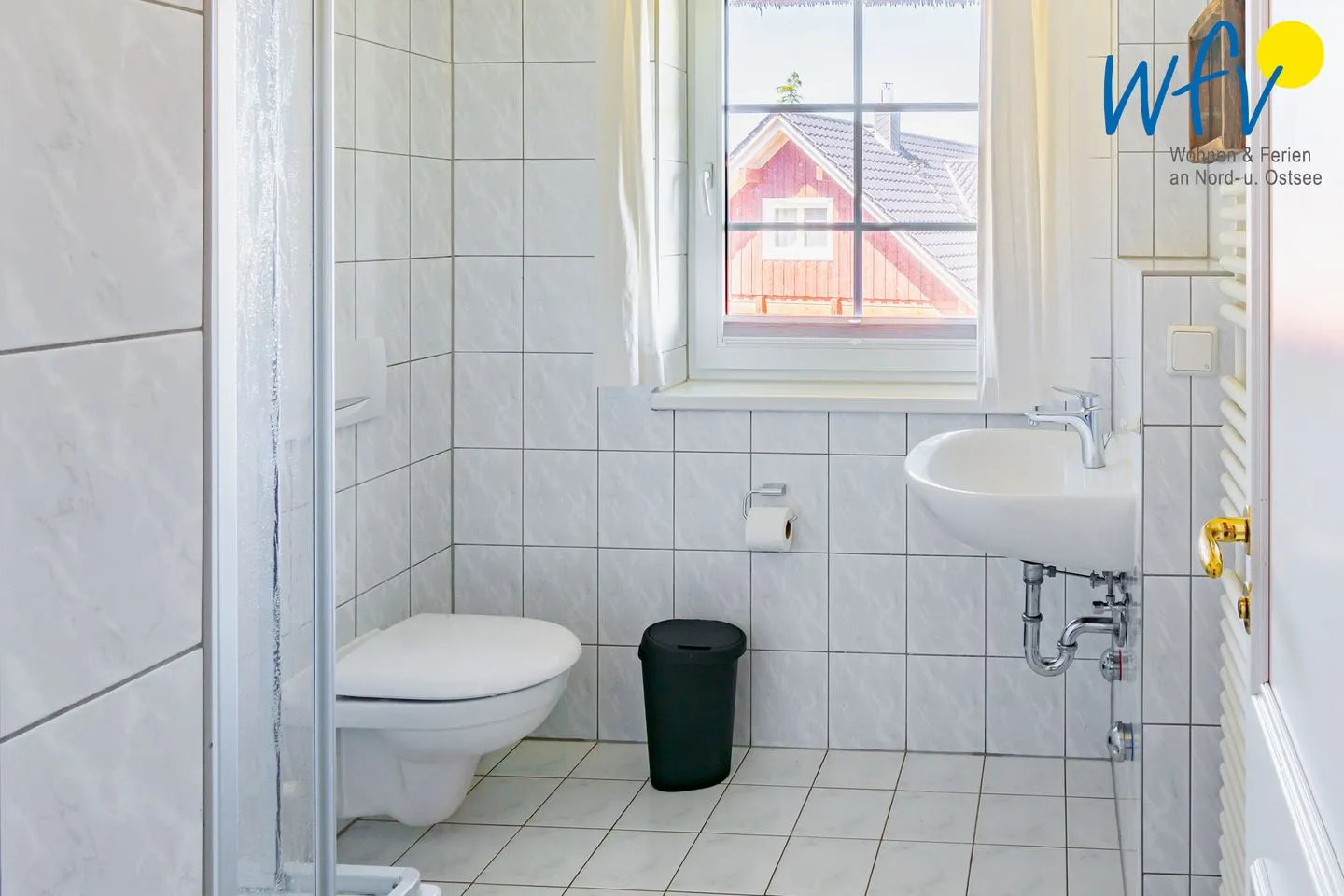 Ferienhaus am Gutspark Dranske Ferienwohnung Sonnenrose Rügen - Dranske - Badezimmer
