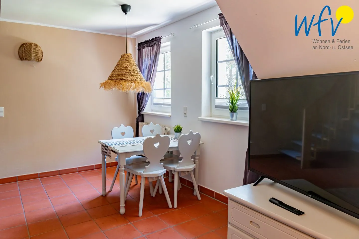 Ferienhaus am Gutspark Dranske Ferienwohnung Sonnenliebe Rügen - Dranske - Wohnzimmer