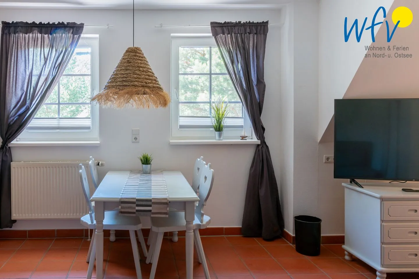 Ferienhaus am Gutspark Dranske Ferienwohnung Sonnenliebe Rügen - Dranske - Wohnzimmer