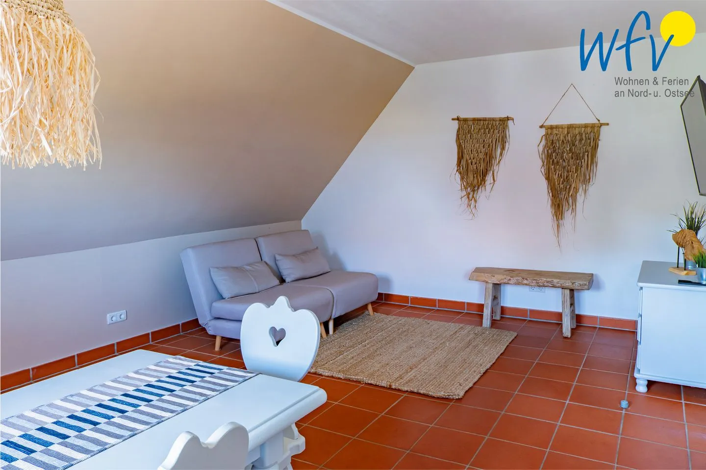 Ferienhaus am Gutspark Dranske Ferienwohnung Sonnenmorgen Rügen - Dranske - Wohnzimmer