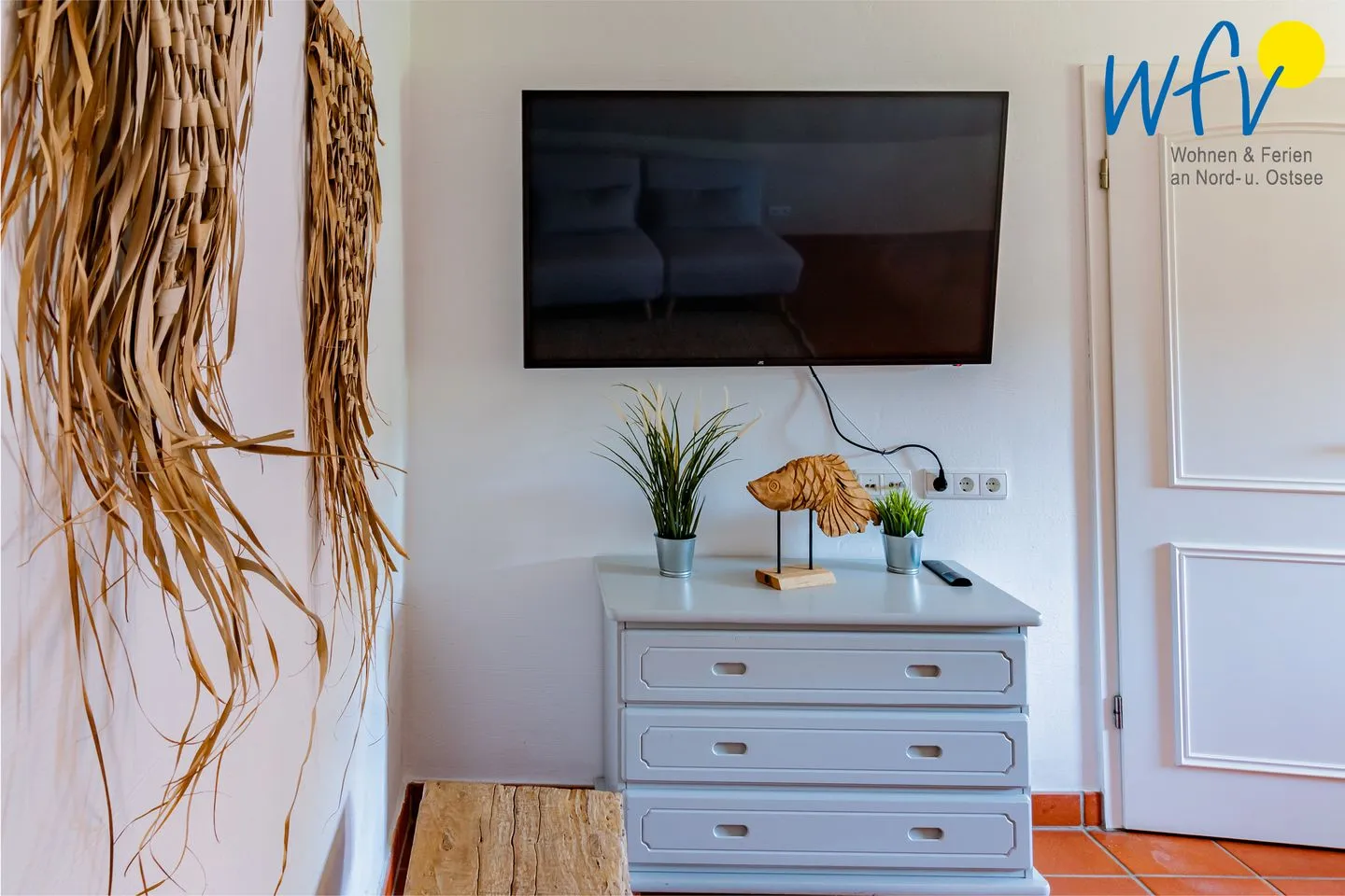 Ferienhaus am Gutspark Dranske Ferienwohnung Sonnenmorgen Rügen - Dranske - Wohnzimmer