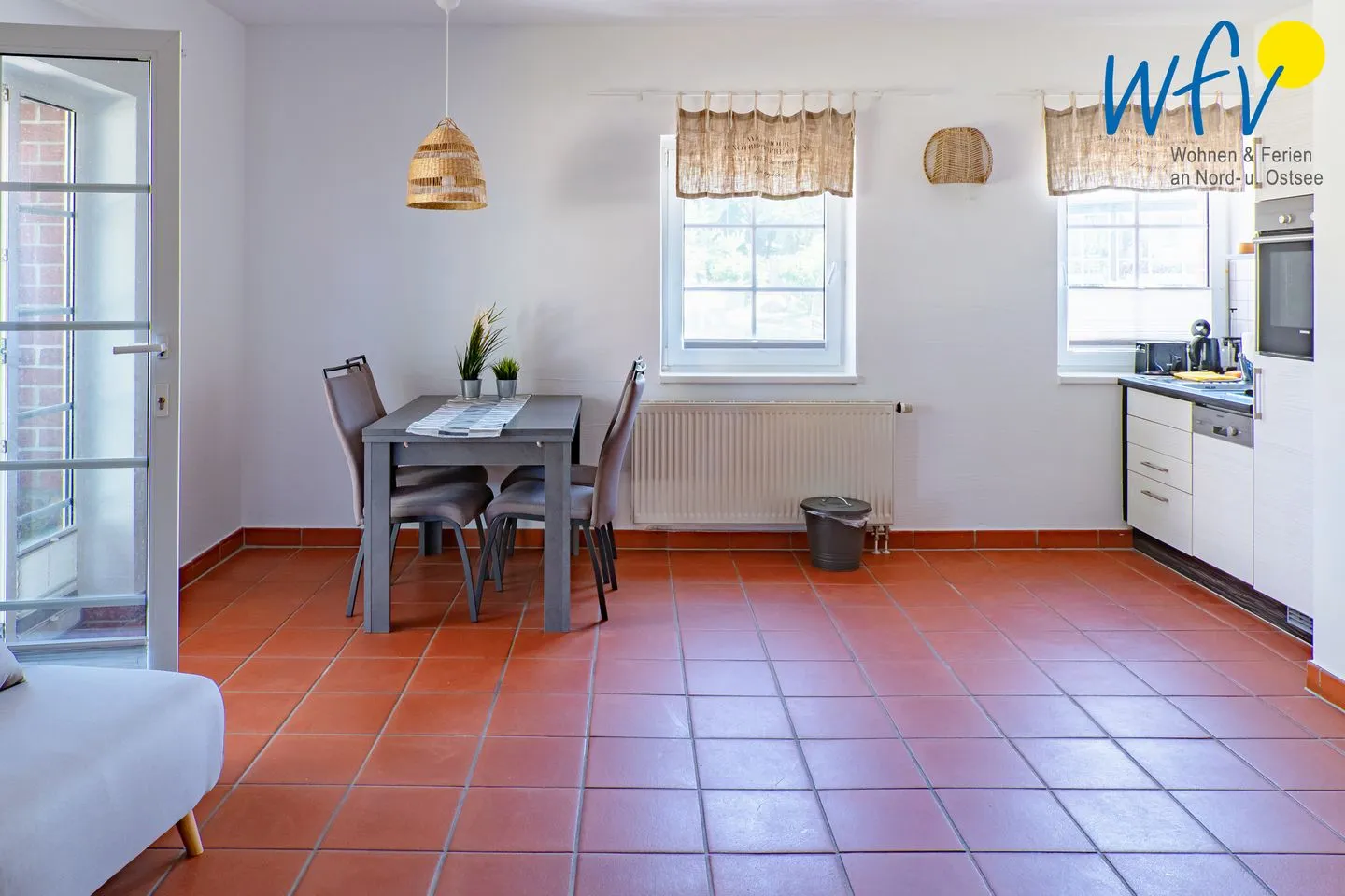 Ferienhaus am Gutspark Dranske Ferienwohnung Strandroggen Rügen - Dranske - Küche / Küchenzeile