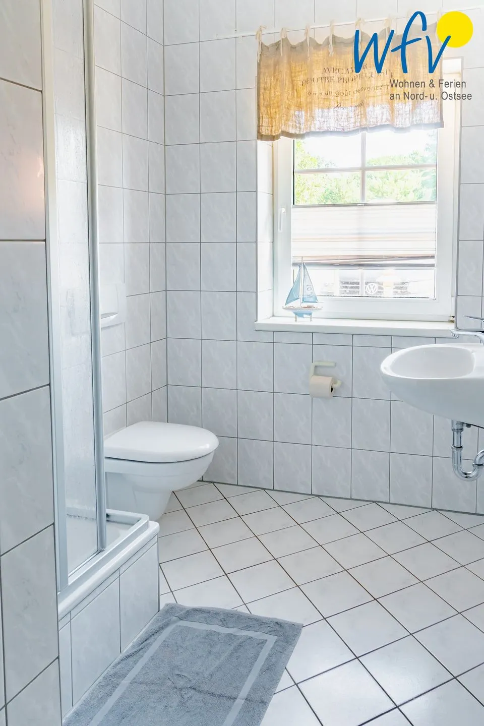 Ferienhaus am Gutspark Dranske Ferienwohnung Strandroggen Rügen - Dranske - Badezimmer