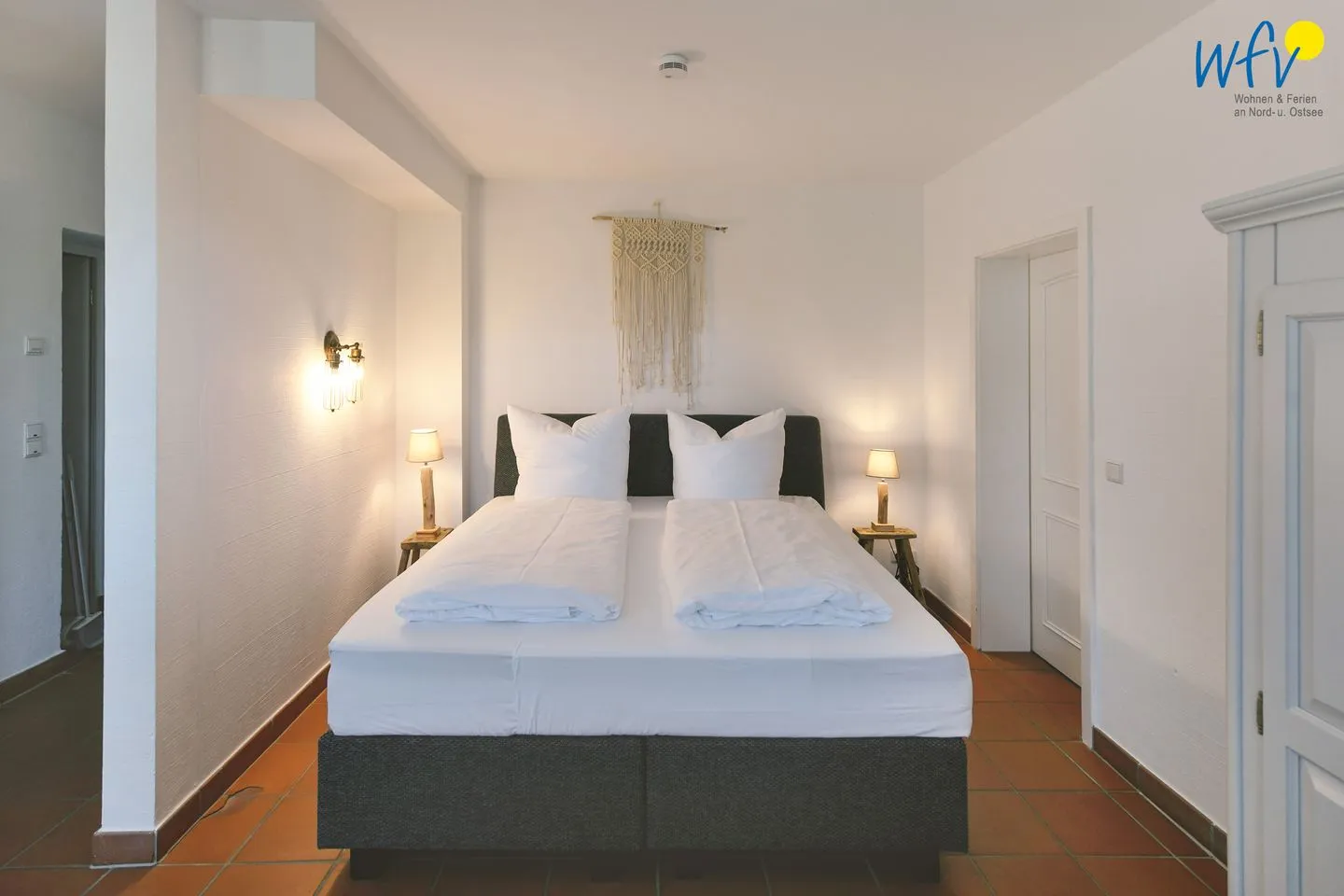 Ferienhaus am Gutspark Dranske Ferienwohnung Strandflieder Rügen - Dranske -
