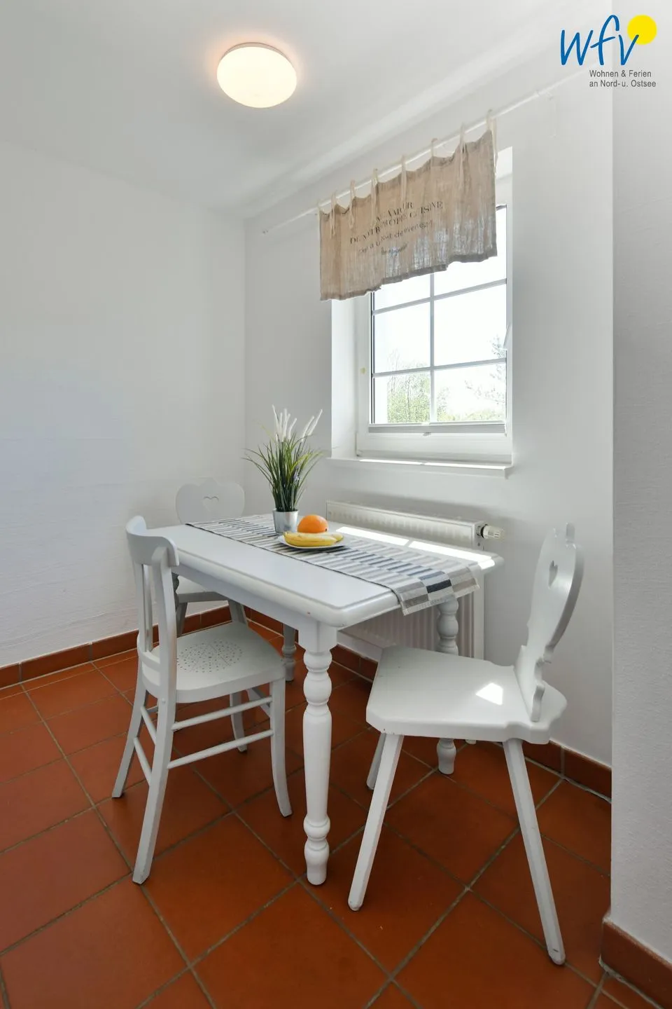 Ferienhaus am Gutspark Dranske Ferienwohnung Sandglöckchen Rügen - Dranske - Küche / Küchenzeile