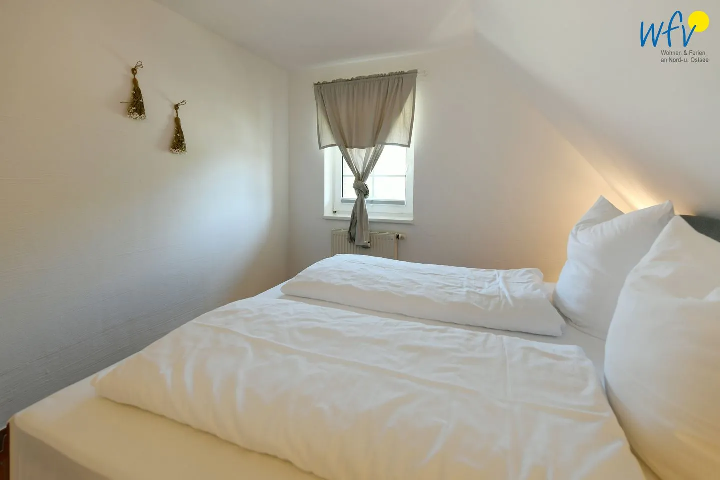 Ferienhaus am Gutspark Dranske Ferienwohnung Strandkamille Rügen - Dranske - Schlafzimmer