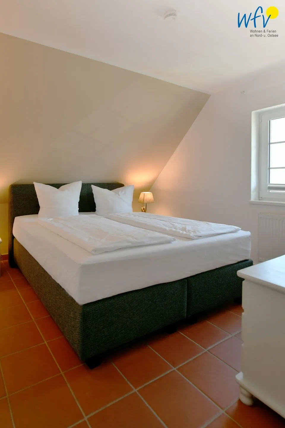 Ferienhaus am Gutspark Dranske Ferienwohnung Sonnenmorgen Rügen - Dranske - Schlafzimmer