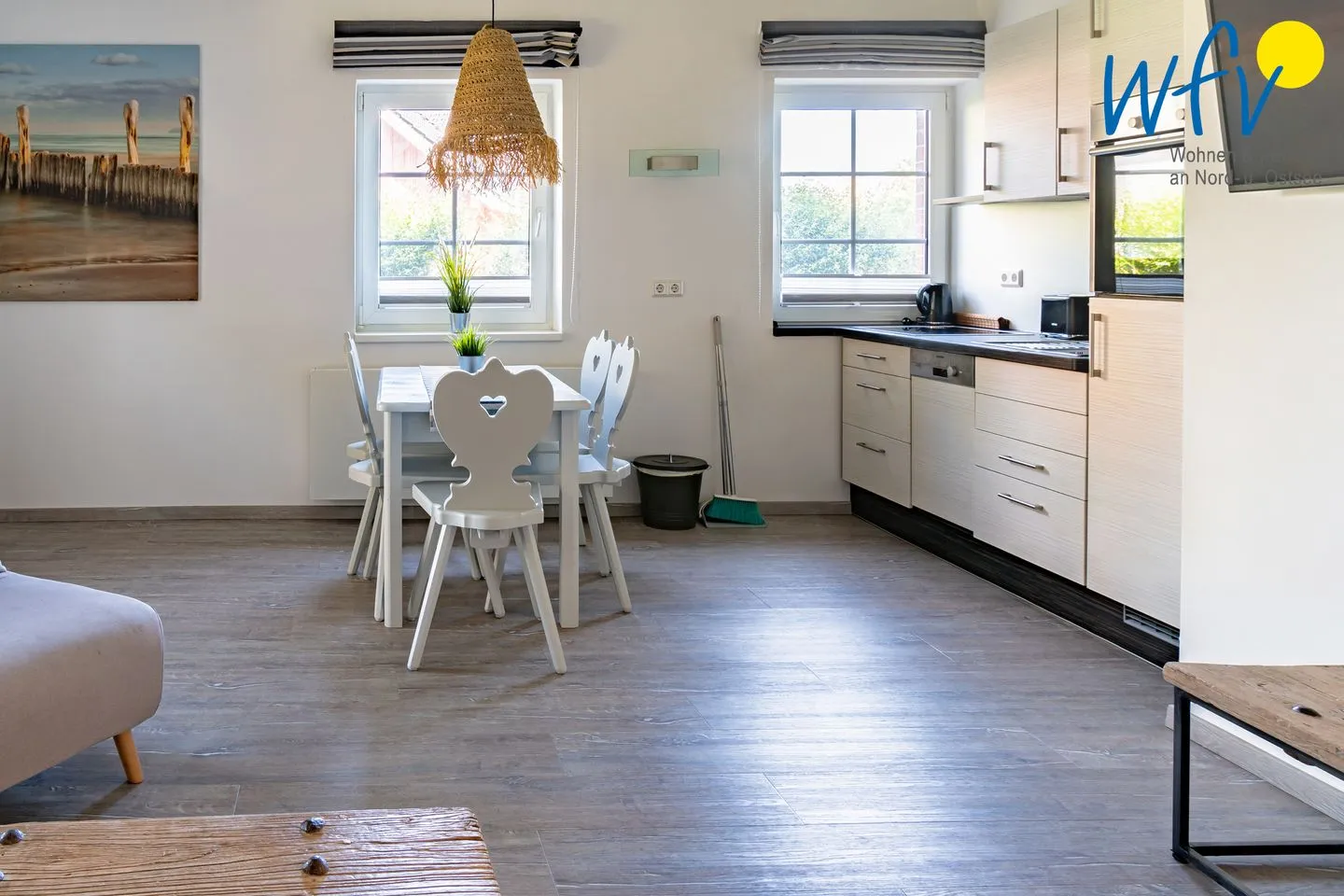 Ferienhaus am Gutspark Dranske Ferienwohnungen Sonnenaufgang und Sonnentag Rügen - Dranske - Küche / Küchenzeile