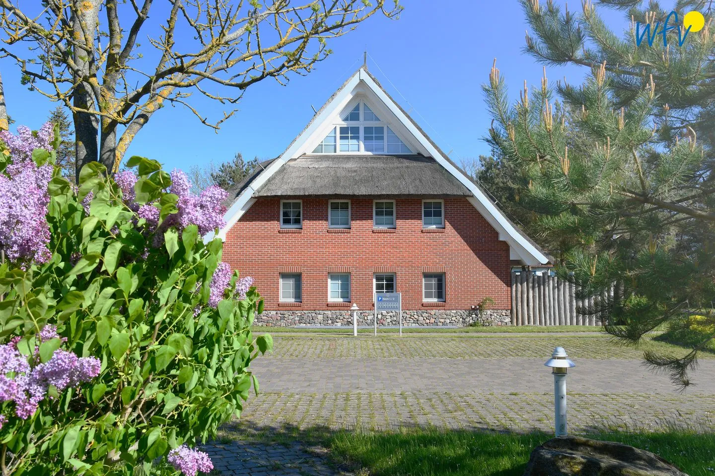 Ferienhaus am Gutspark Dranske Ferienwohnung Strandroggen Rügen - Dranske -