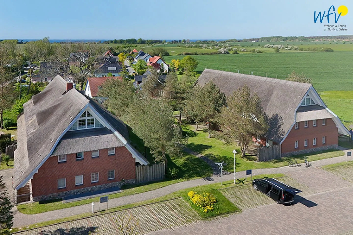 Ferienhaus am Gutspark Dranske Ferienwohnung Strandroggen Rügen - Dranske -