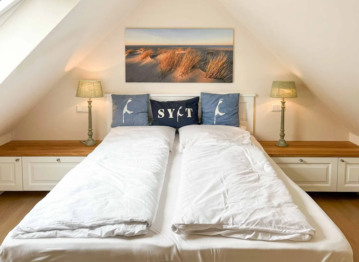 Das Landhaus, App. F Wenningstedt - Schlafzimmer
