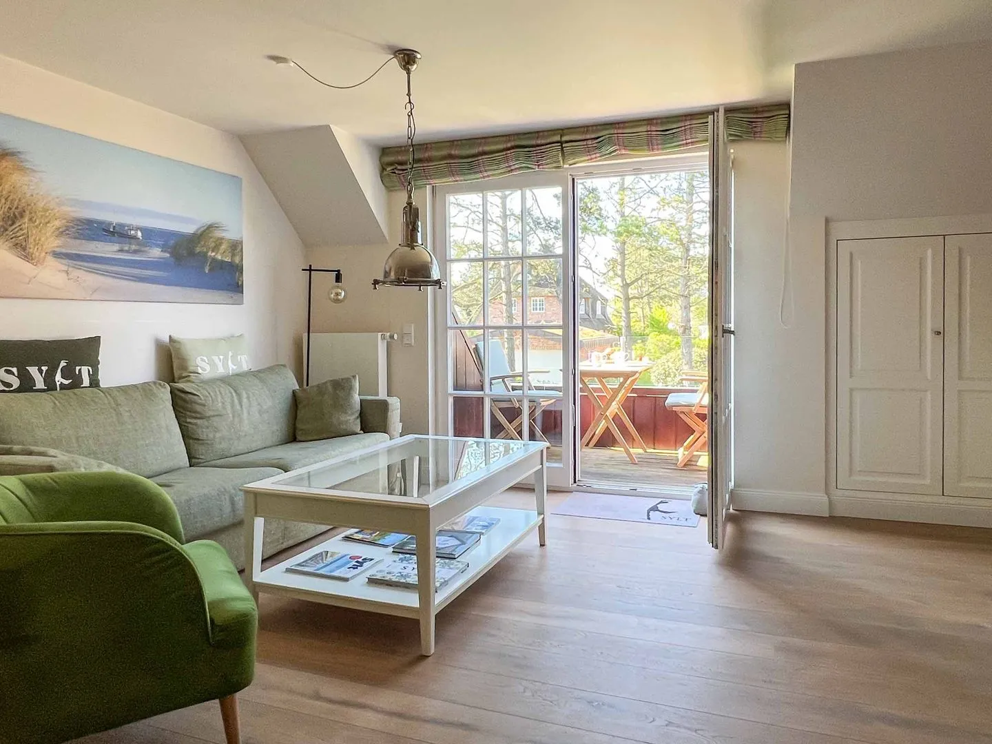Das Landhaus, App. F Wenningstedt - Wohnzimmer