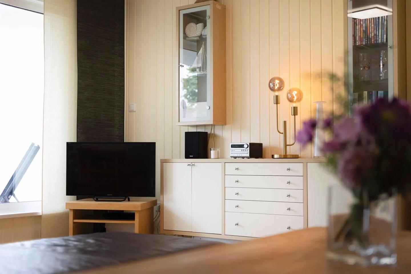(BIR45) Ferienhaus Dat Hes-Hus Niendorf - Wohnzimmer