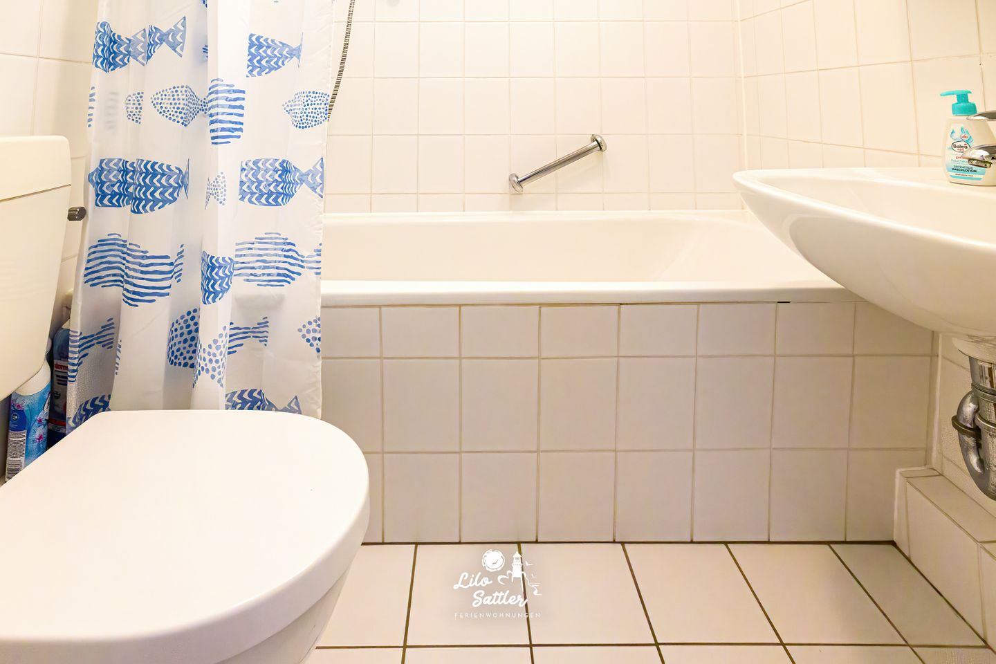 Appartement im Hochhaus / 5. OG, Wannenbad