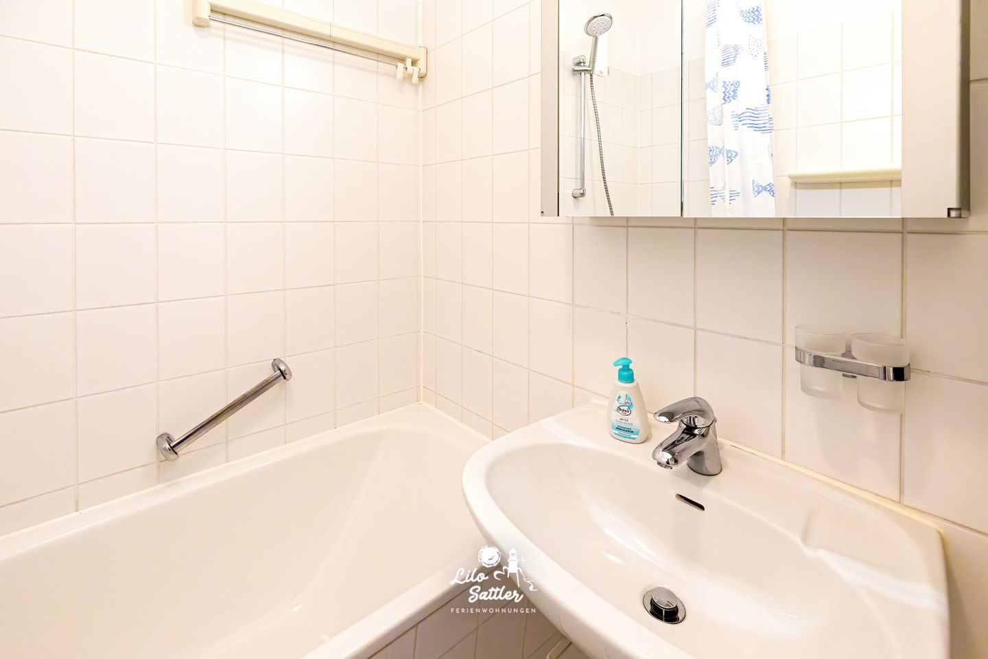 Appartement im Hochhaus / 5. OG, Wannenbad