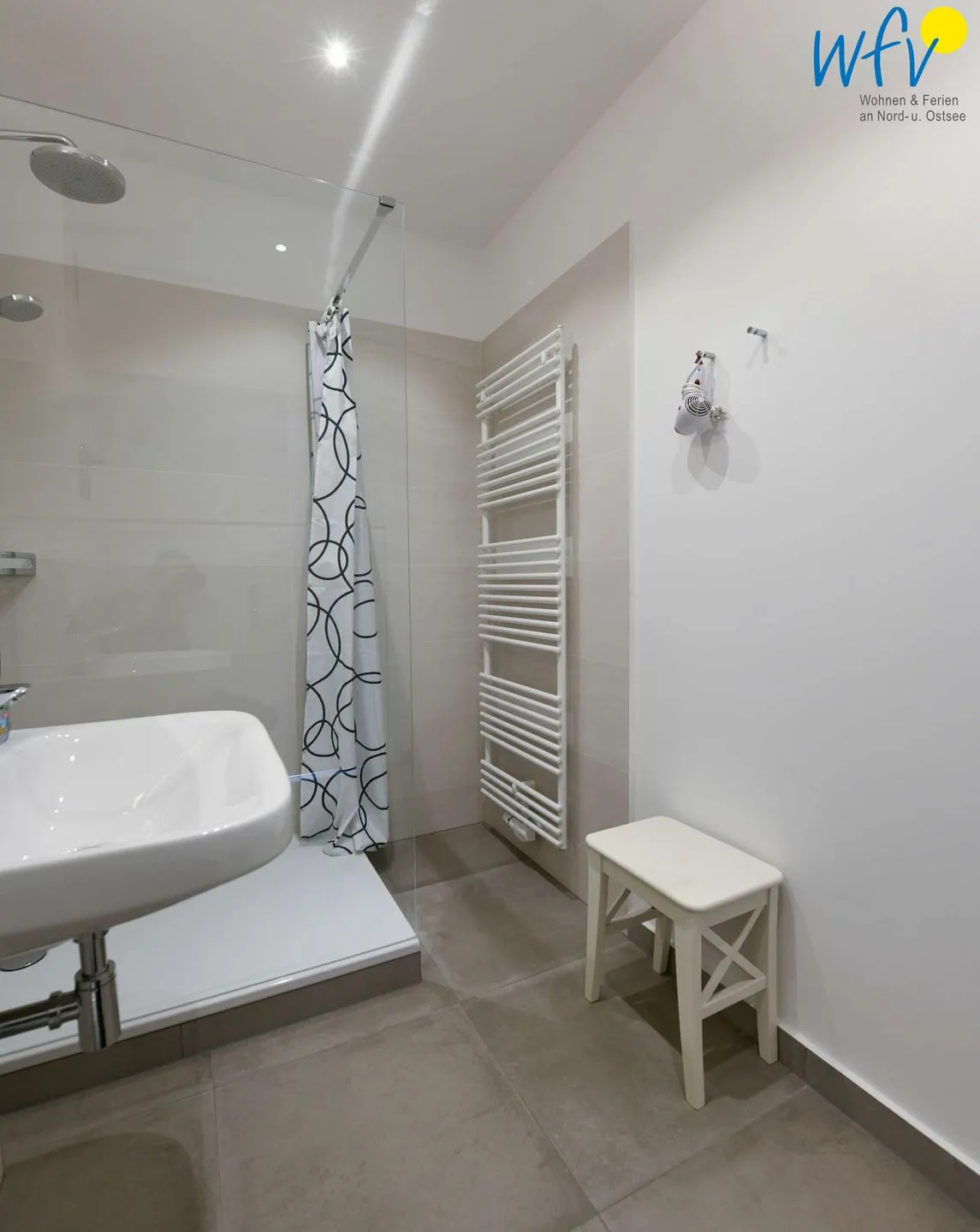 Haus am Hövt Ferienwohnung 5 Rügen - Göhren - Badezimmer