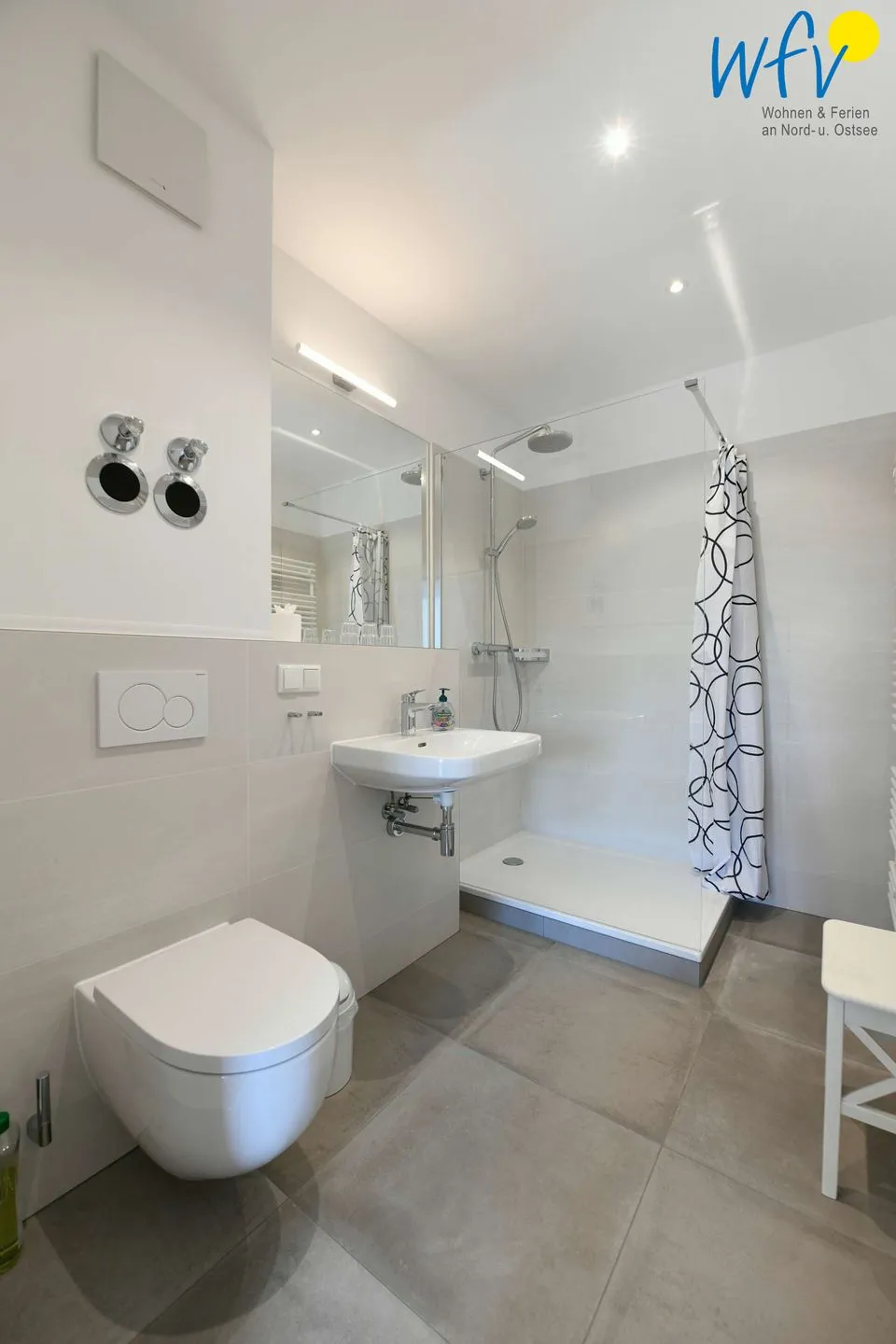 Haus am Hövt Ferienwohnung 5 Rügen - Göhren - Badezimmer