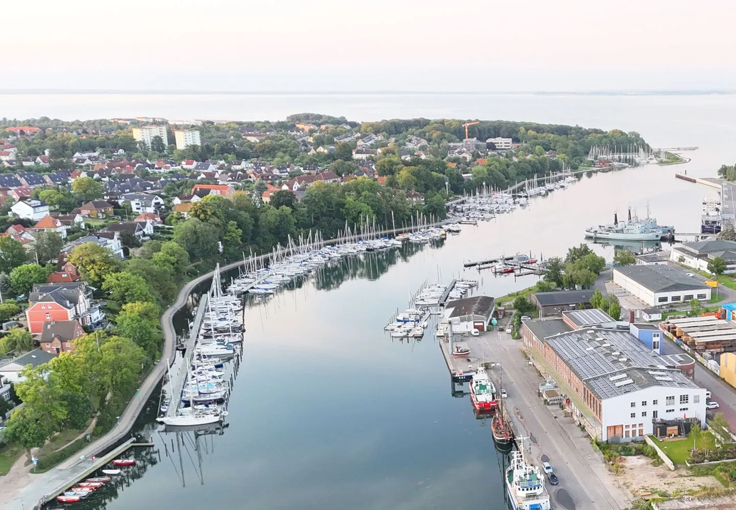 HafenPerle Neustadt - Deine maritime Oase an der Küste von "Momentic" Neustadt in Holstein - Vogelperspektive