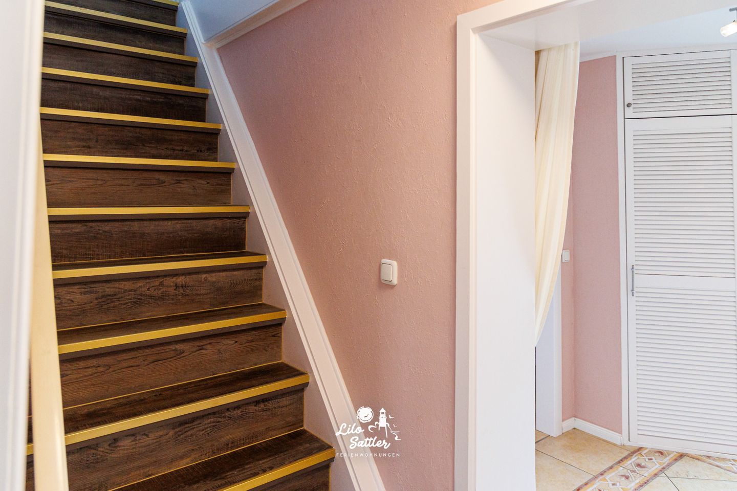 Ferienhaus Seehus21 Flurtreppe