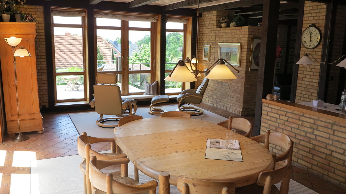 Familienfreundliches Ferienhaus in Pelzerhaken mit Garten, großzügigem Wohnbereich, Kamin und Sauna