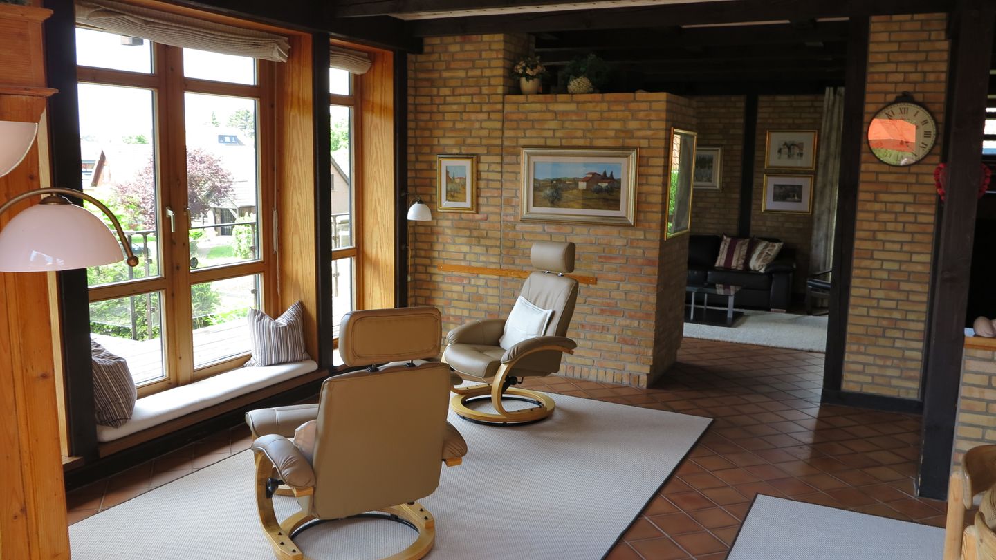 Familienfreundliches Ferienhaus in Pelzerhaken mit Garten, großzügigem Wohnbereich, Kamin und Sauna