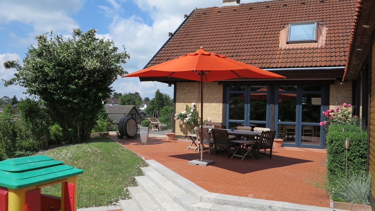 Familienfreundliches Ferienhaus in Pelzerhaken mit Garten, großzügigem Wohnbereich, Kamin und Sauna