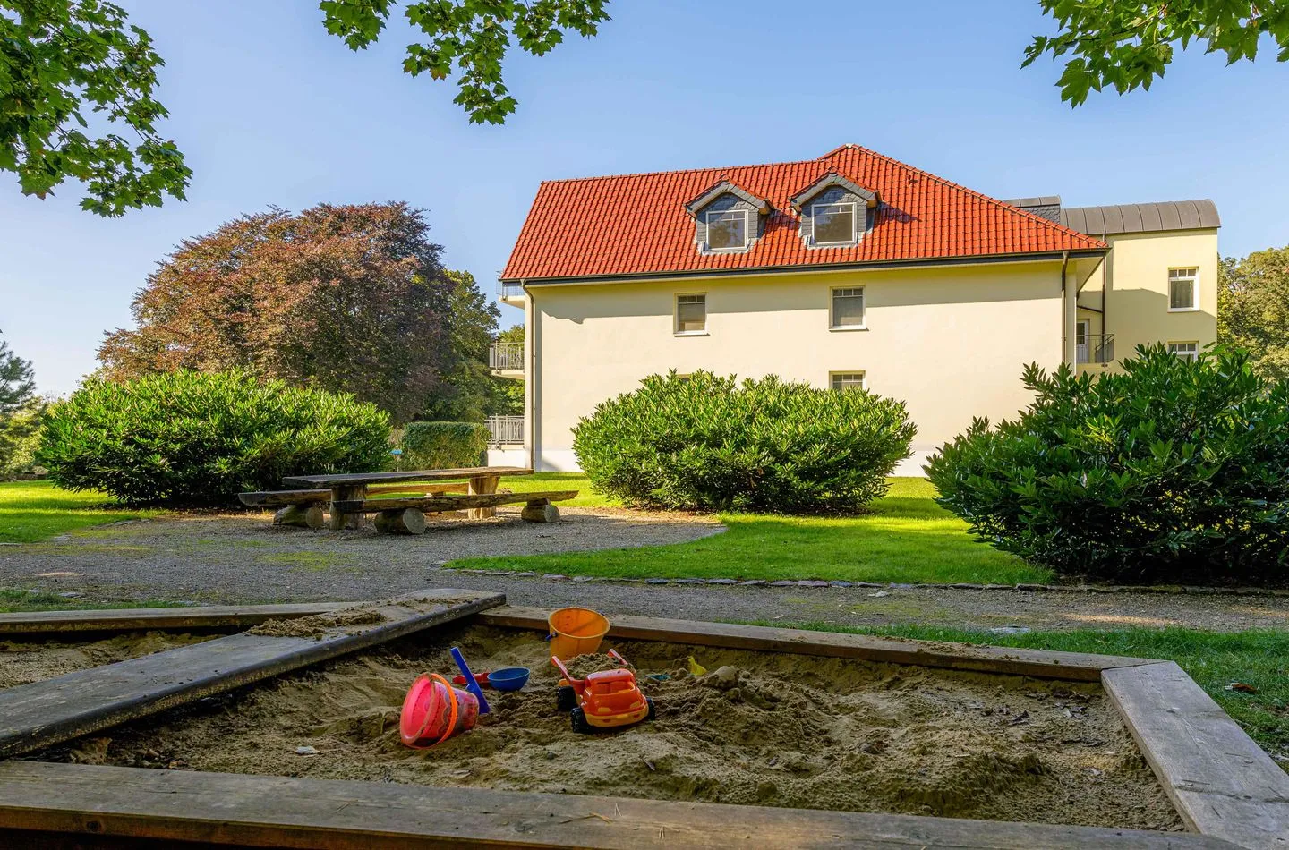  Seeidyll Waren (Müritz) - Gartenblick