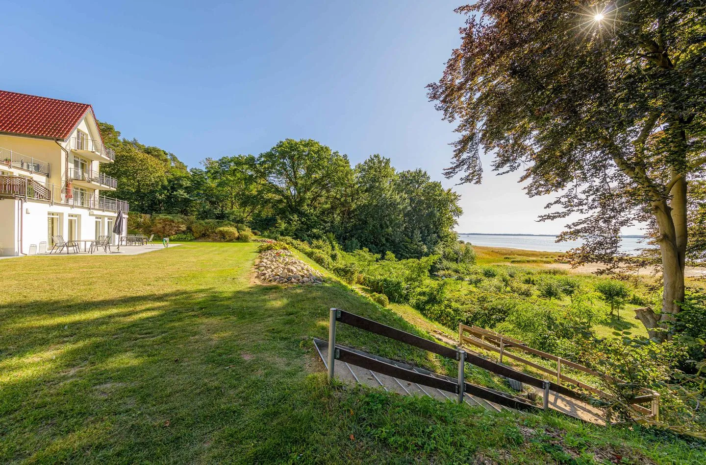  Seeidyll Waren (Müritz) - Gartenblick