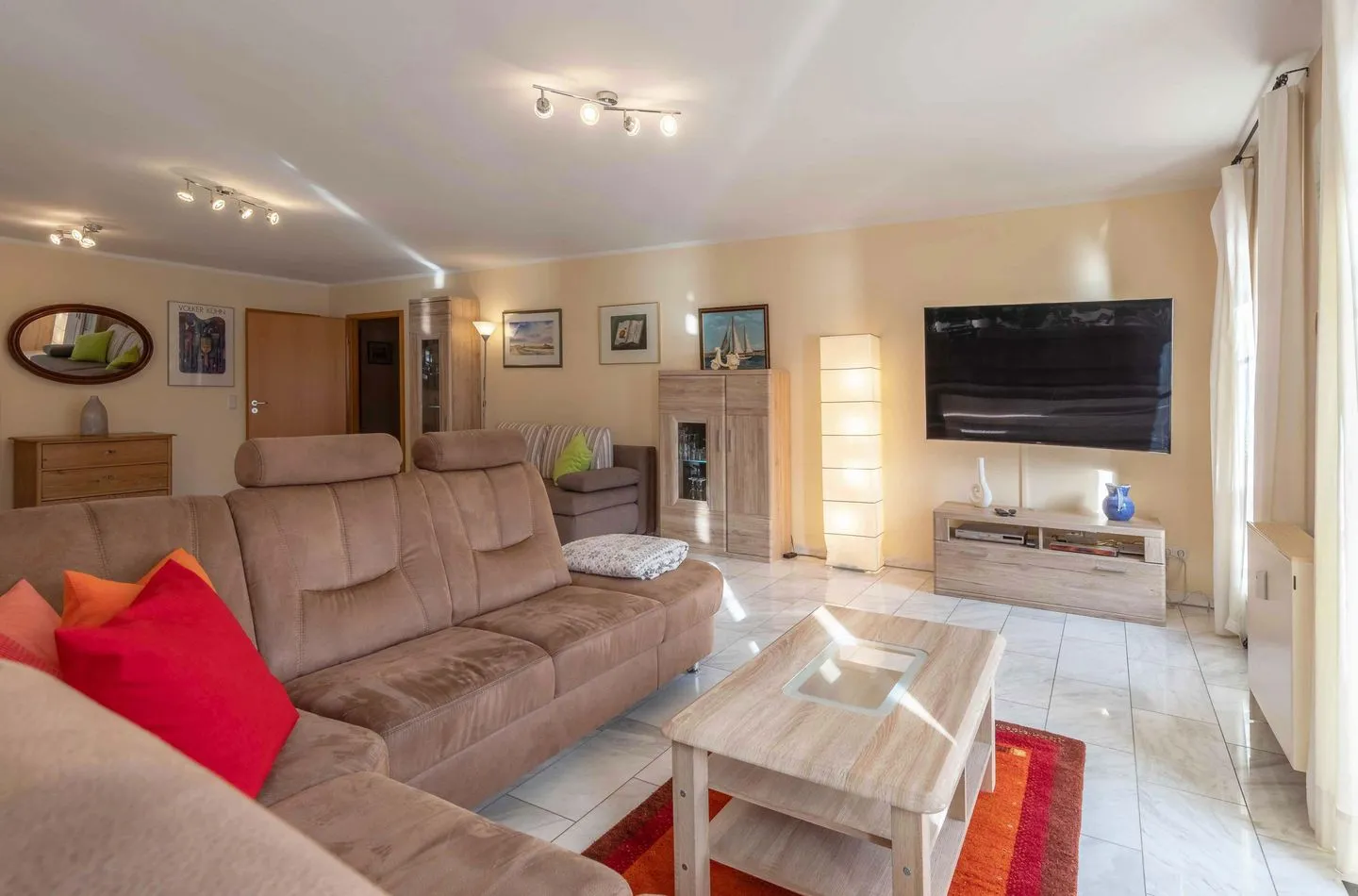 Yachthafenflair Waren (Müritz) - Wohnzimmer