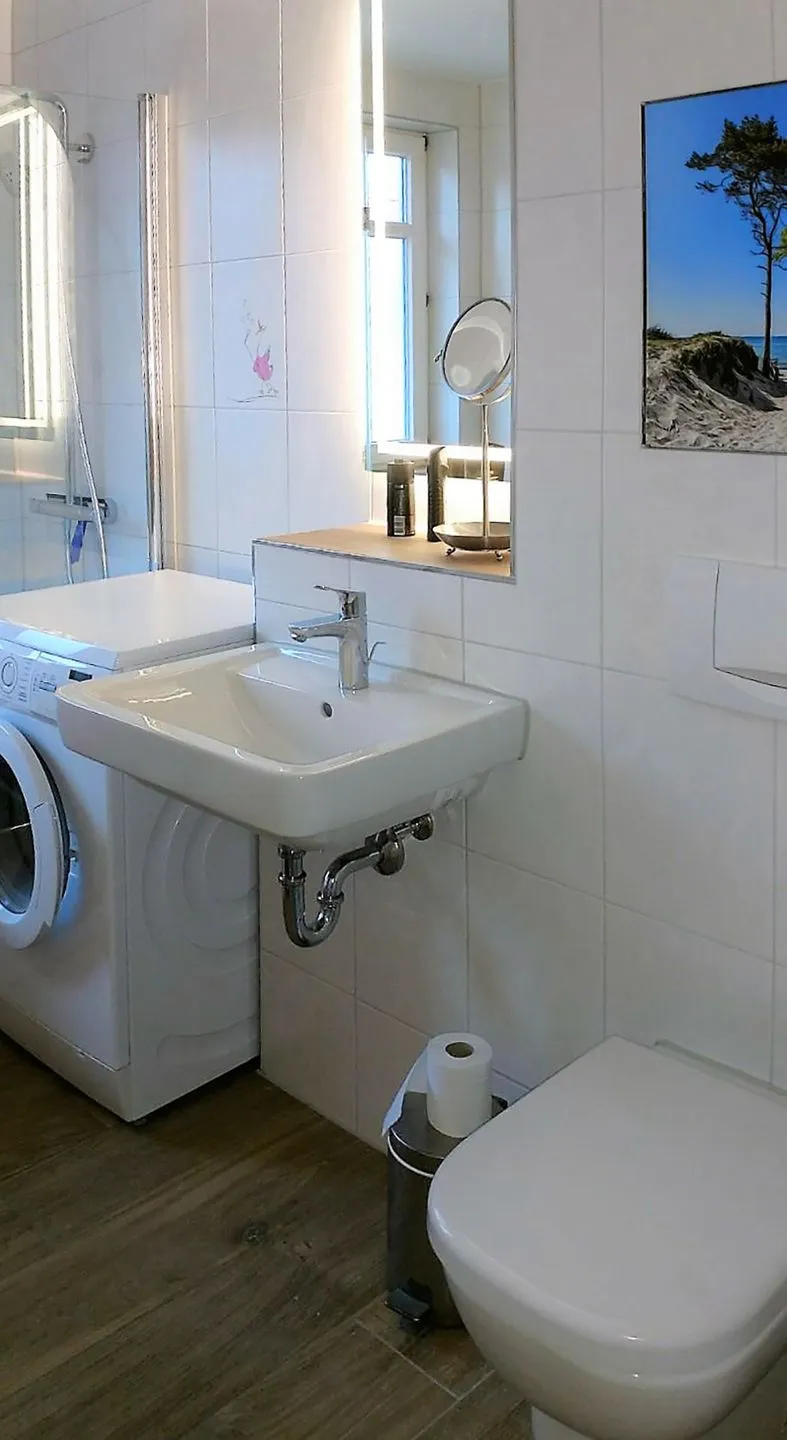 Haus "Seeschwalbe" W.7 Ostseebad Prerow -