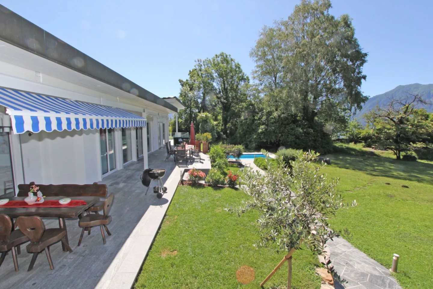 La Monda Cantik Locarno -