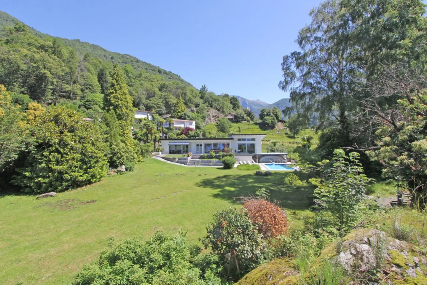 La Monda Cantik Locarno -