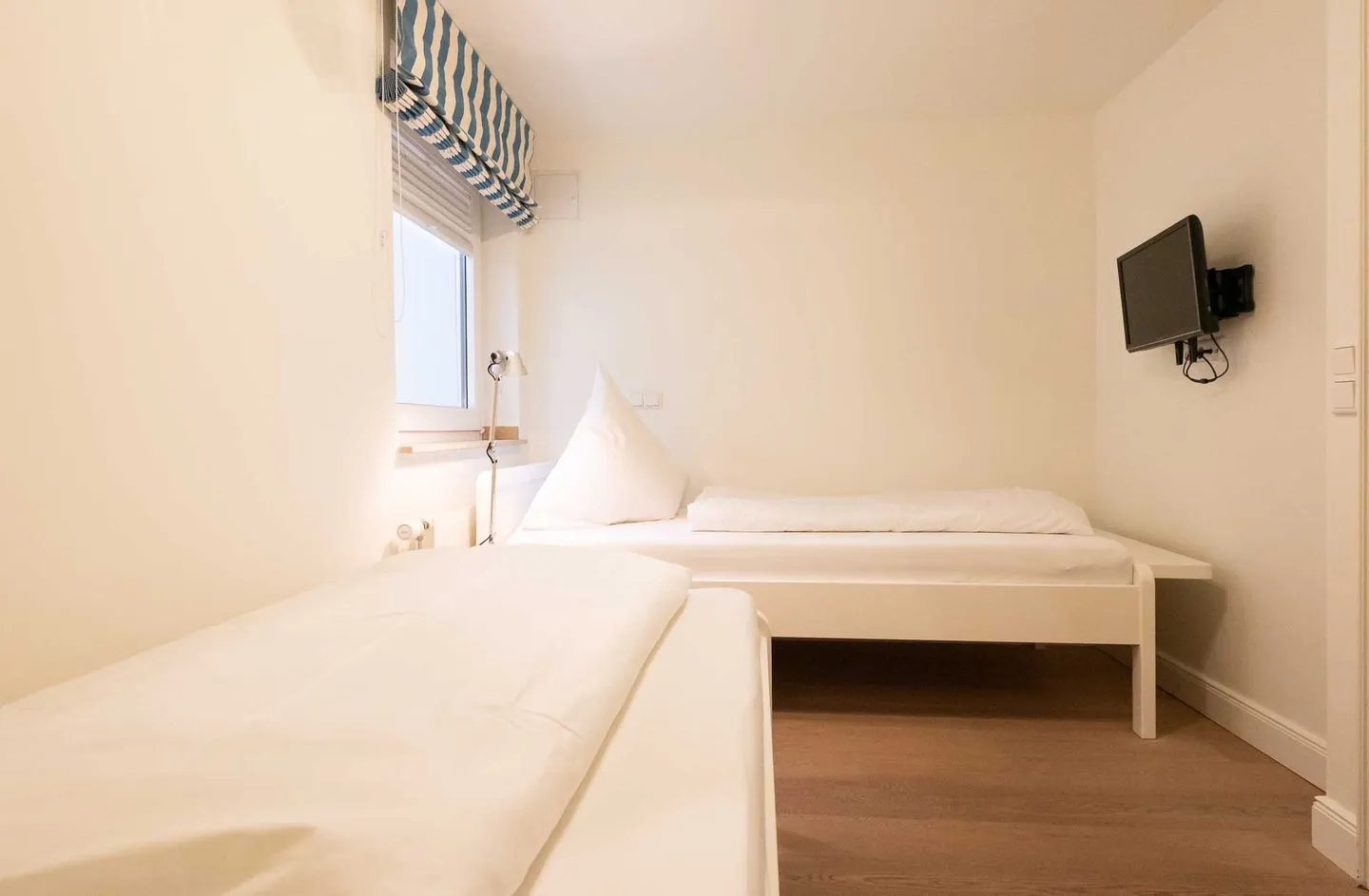 Strandhaus Whg. 1 Wenningstedt - Schlafzimmer