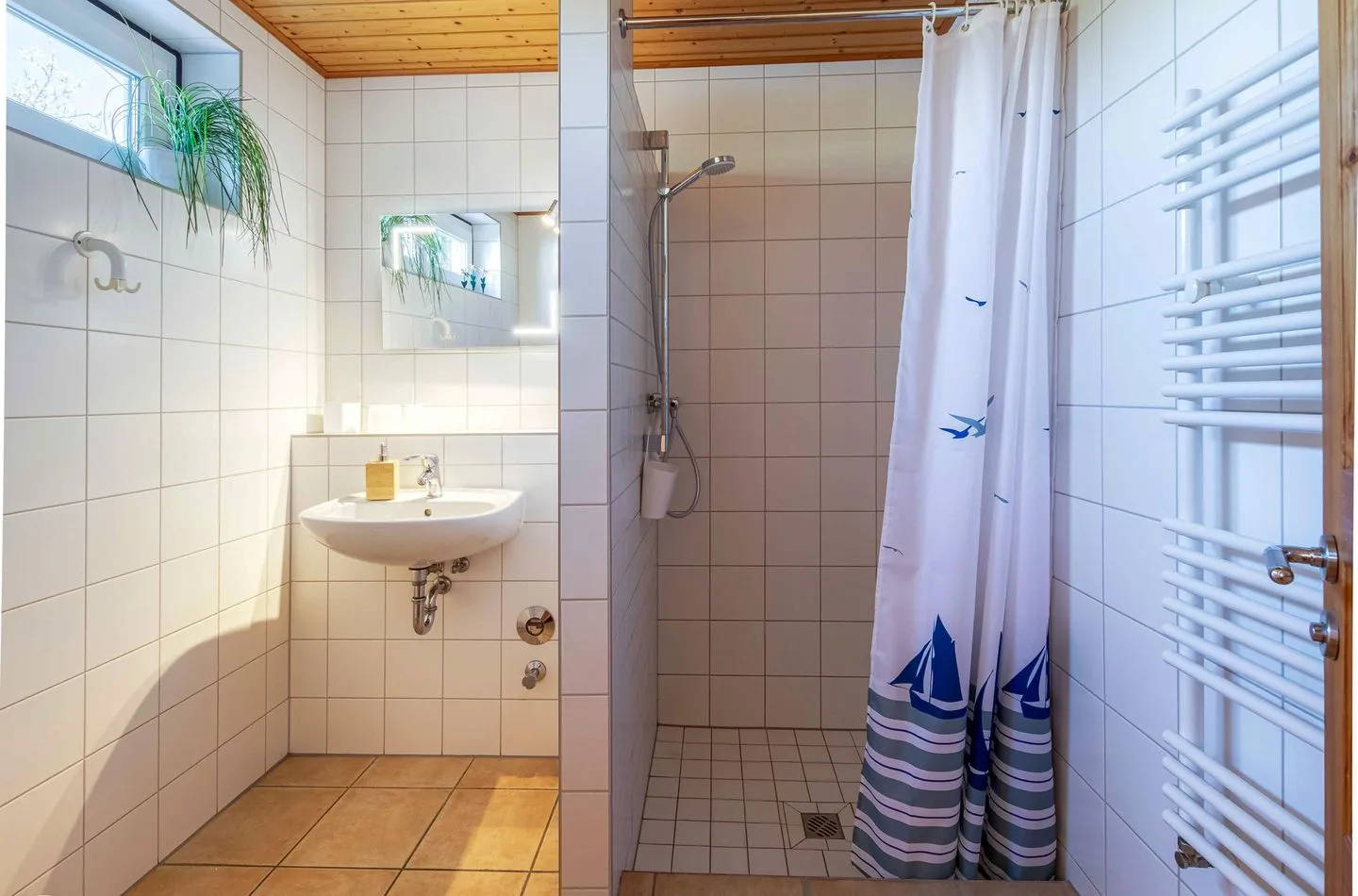 Blumenhaus Waren (Müritz) - Badezimmer