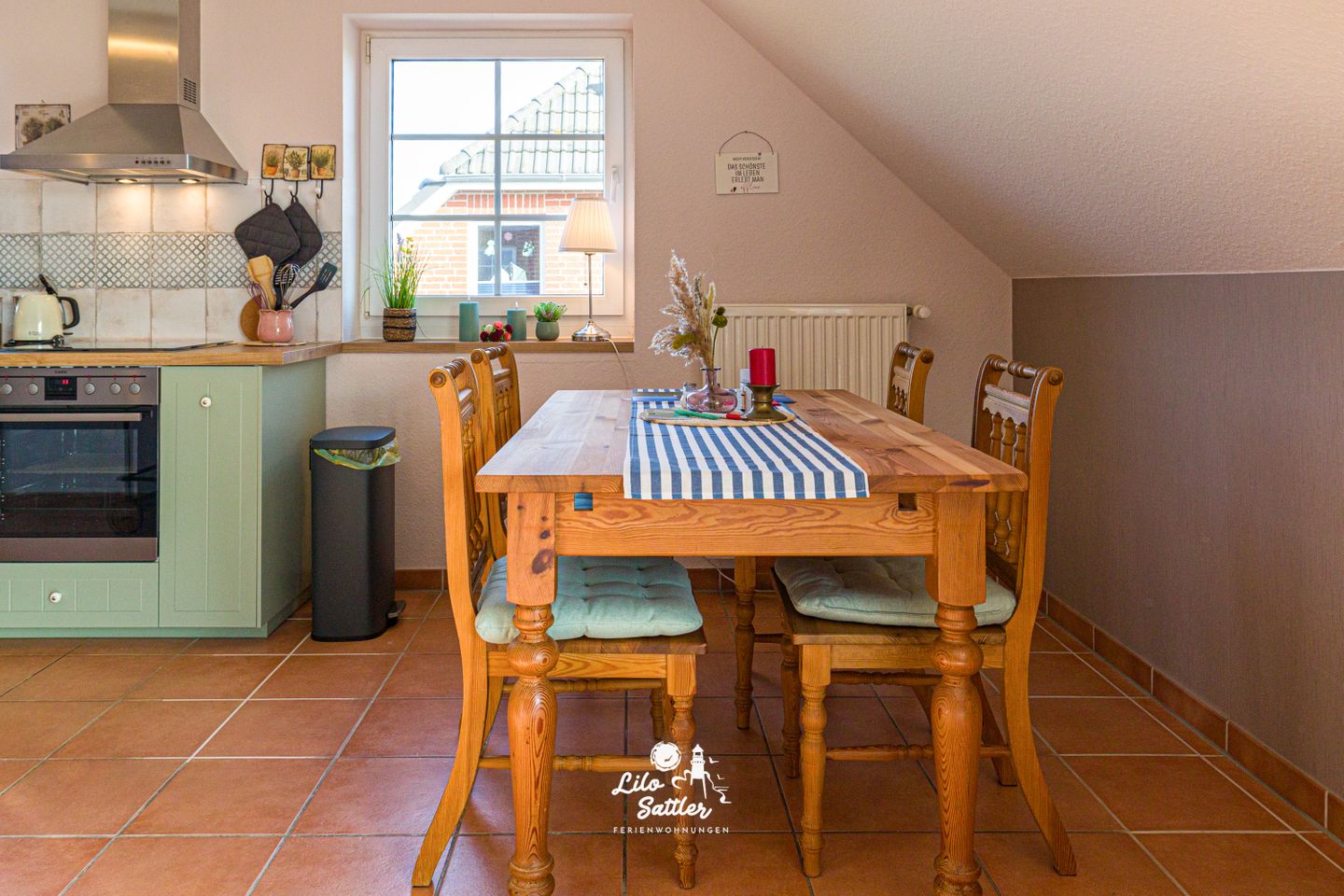 Ferienwohnung Mia, 1.OG Küchenzeile