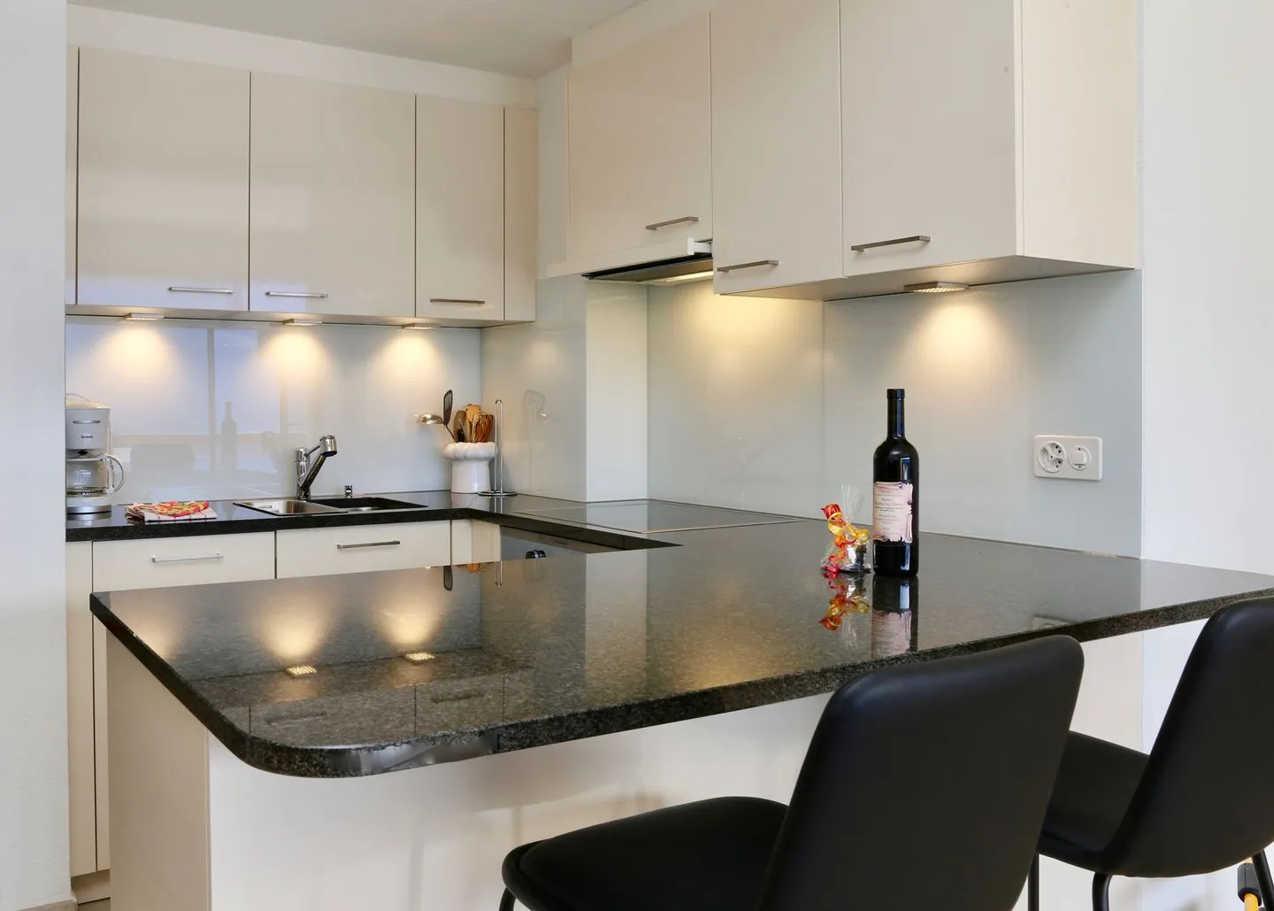Ferienwohnung C15 Lago Maggiore - Küche / Küchenzeile