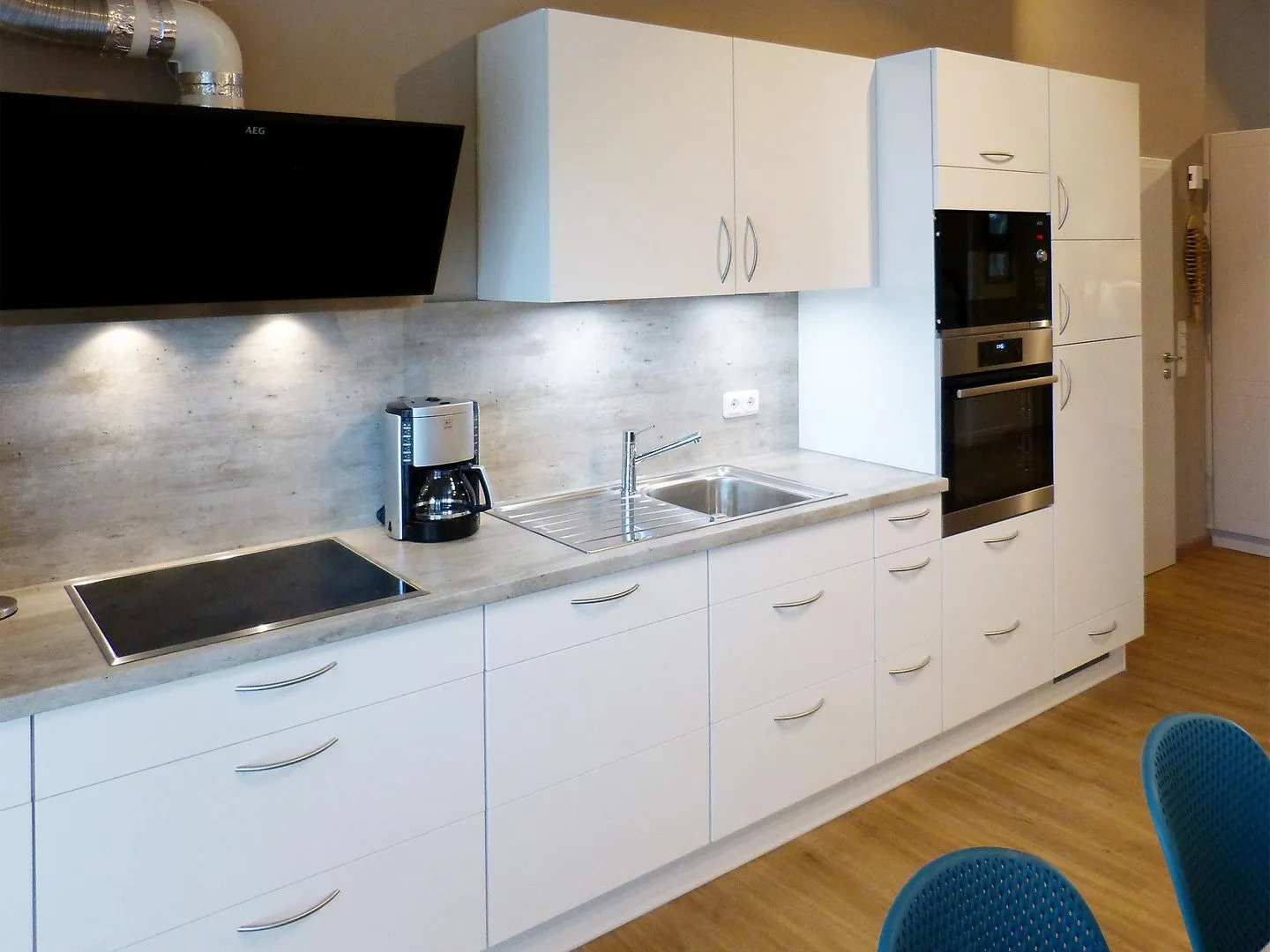 Haus *Weiße Düne* Ferienwohnung *Weiße Düne 7* Wittdün auf Amrum - Küche in der Ferienwohnung Weiße Düne 7 in Wittdün auf Amrum