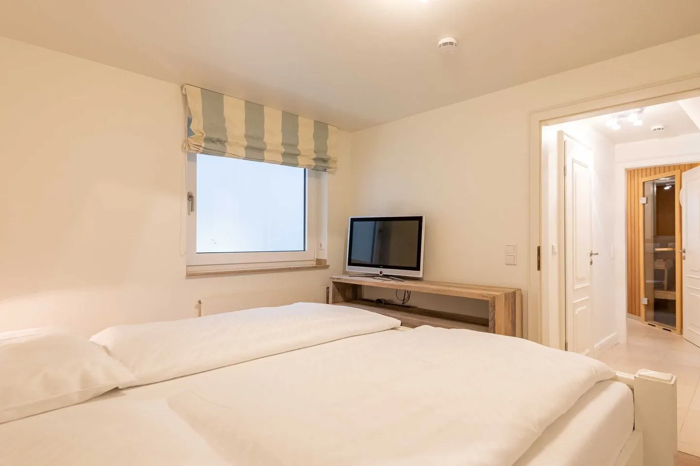 Strandhaus Whg. 3 Wenningstedt - Schlafzimmer