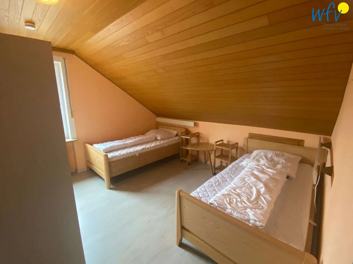 Ferienhaus Kiebitzdelle-Leegde 10 Ferienwohnung Backhaus Borkum - Schlafzimmer