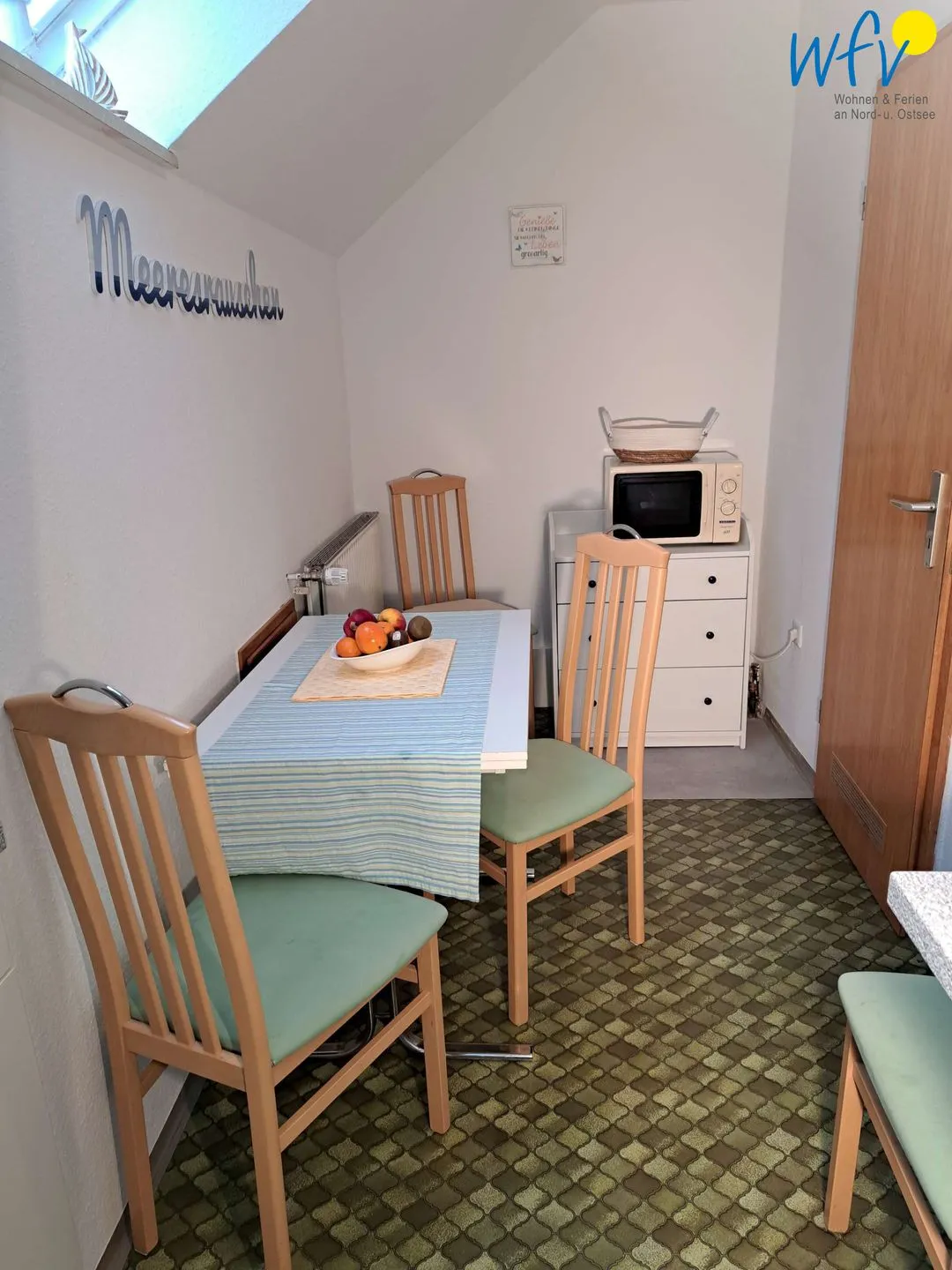 Haus Bonhuis Ferienwohnung Schwalbennest Borkum - Küche / Küchenzeile