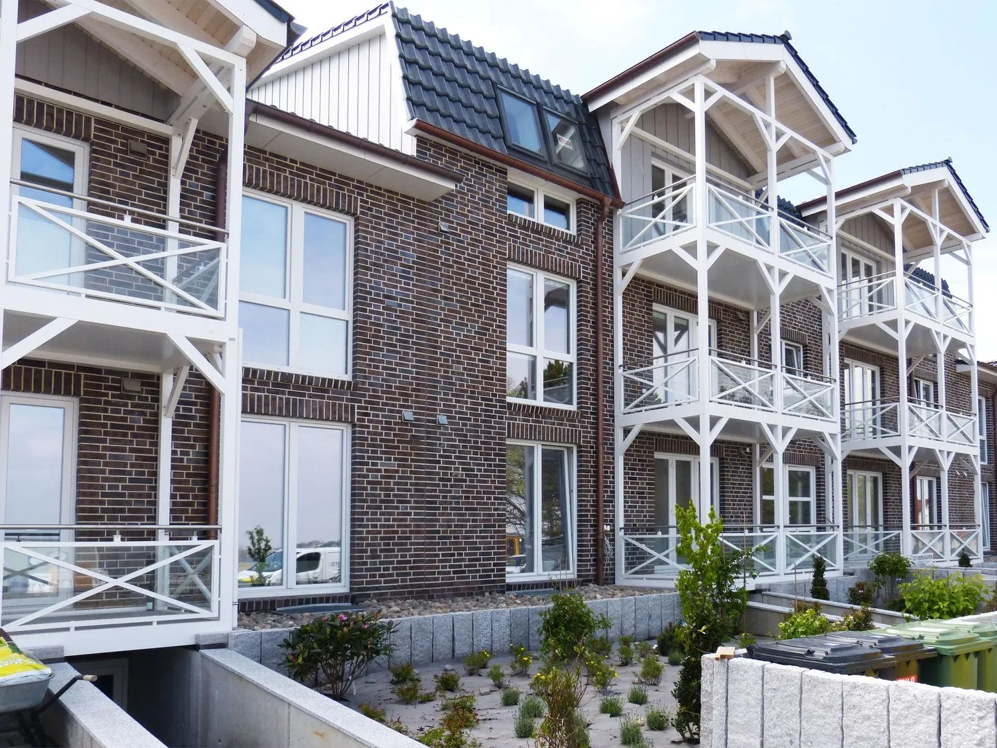 Haus *Weiße Düne* Ferienwohnung *Weiße Düne 7* Wittdün auf Amrum - Nordansicht der Weißen Düne in Wittdün auf Amrum