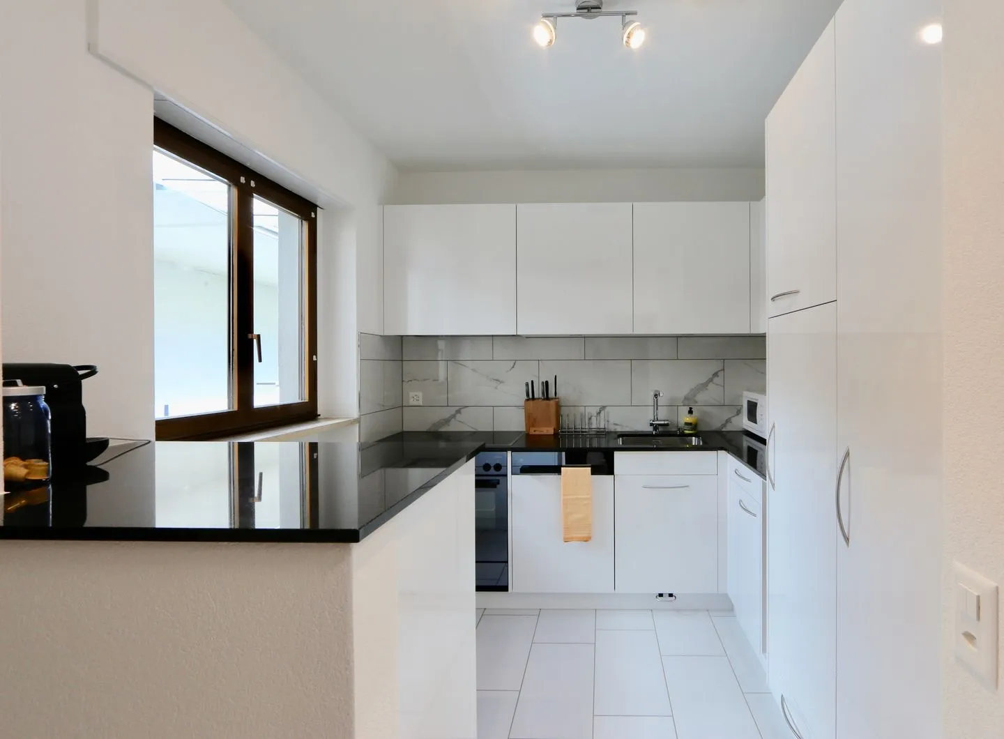 Ferienwohnung D28 Lago Maggiore - Küche / Küchenzeile